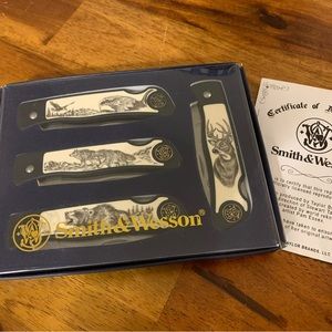 Smith and Wesson Set of 4 NIB